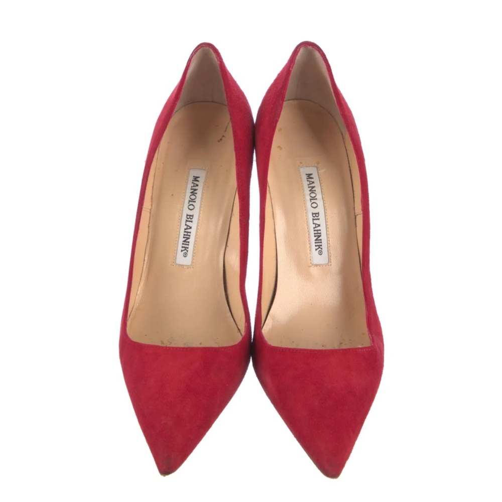 Manolo Blahnik Suede Pumps
Red